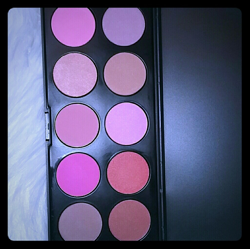 10 Blush Palette Coastal Scents